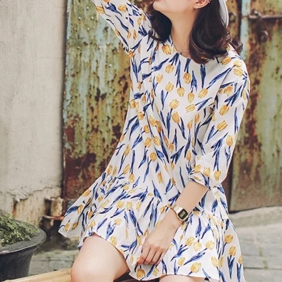 NWOT tulips dress - Picture 2 of 7